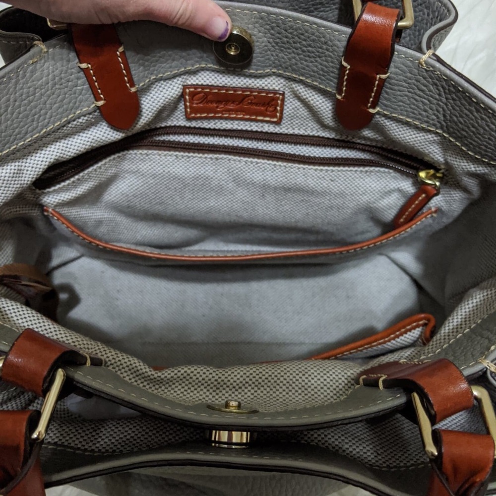 Host Pick ❤️ Dooney & Bourke Barlow bag - Picture 8 of 12